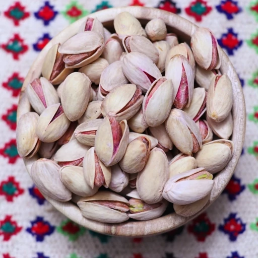 تصویر 1 از خرید عمده پسته احمدآقایی اعلا | طعم بی‌نظیر